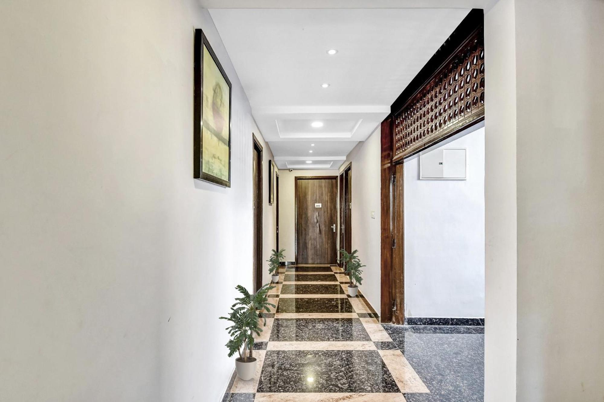 Super Townhouse All In One Kolkata Ngoại thất bức ảnh